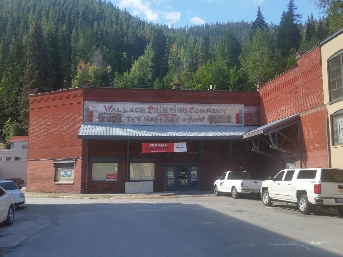 506 6th St, Wallace, ID 83873