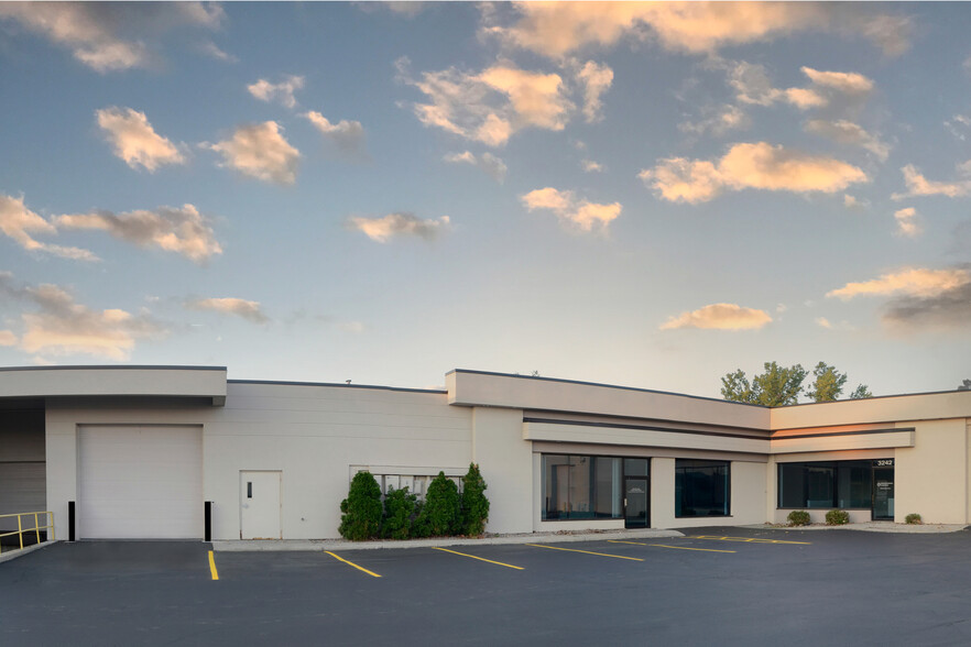 3230-3268 Union Rd, Cheektowaga, NY for lease - Building Photo - Image 1 of 3