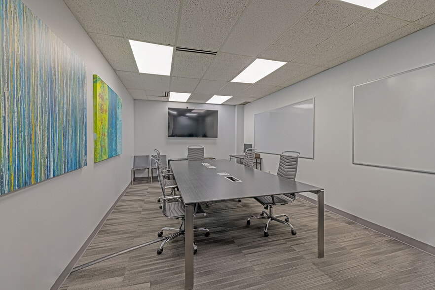 135 Lake St S, Kirkland, WA for lease - Interior Photo - Image 3 of 4