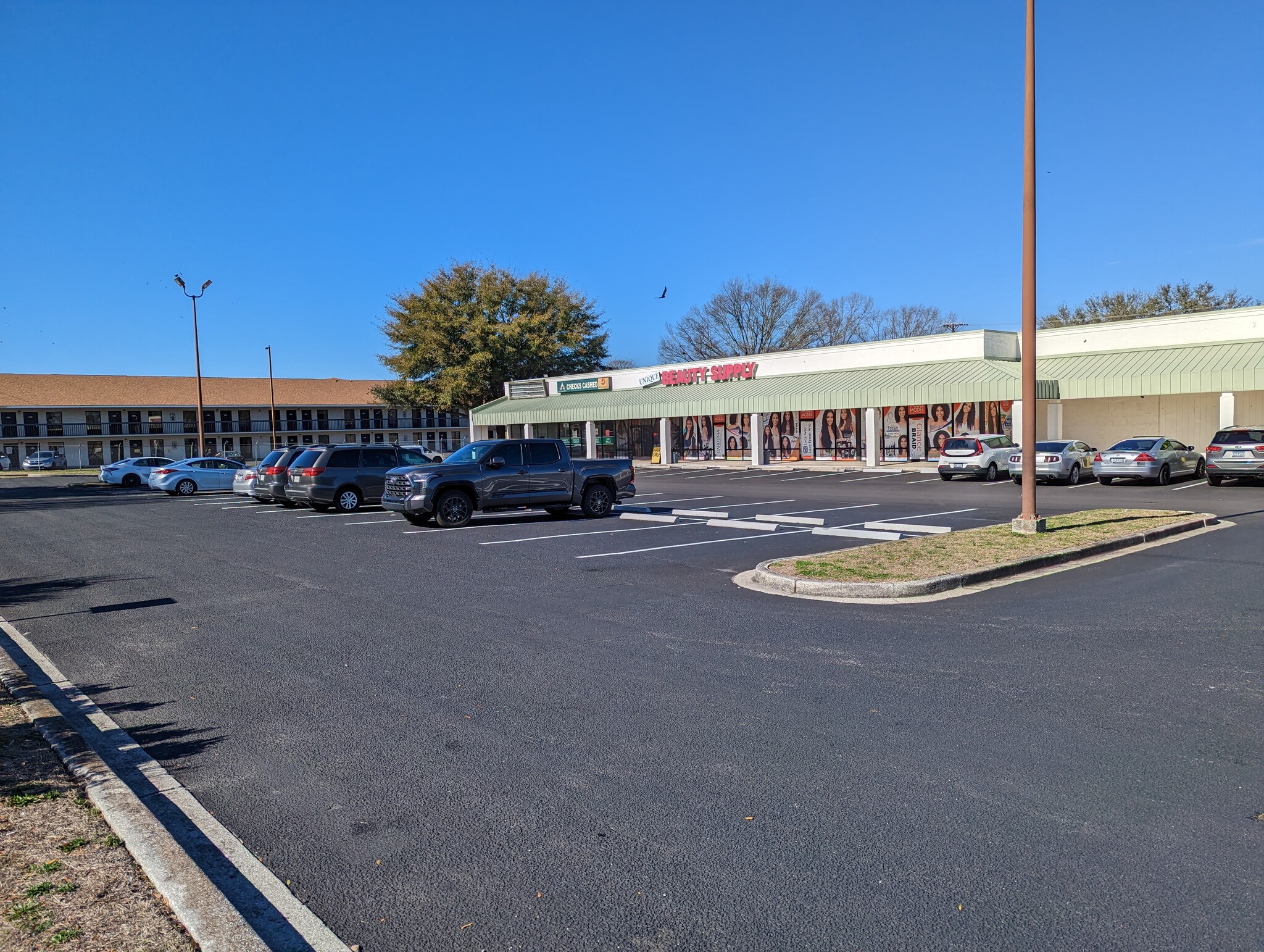 2000 Mcmillan Ave, Charleston, SC for lease Building Photo- Image 1 of 7