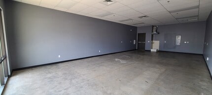 1805 Silverton Rd NE, Salem, OR for lease Building Photo- Image 2 of 6