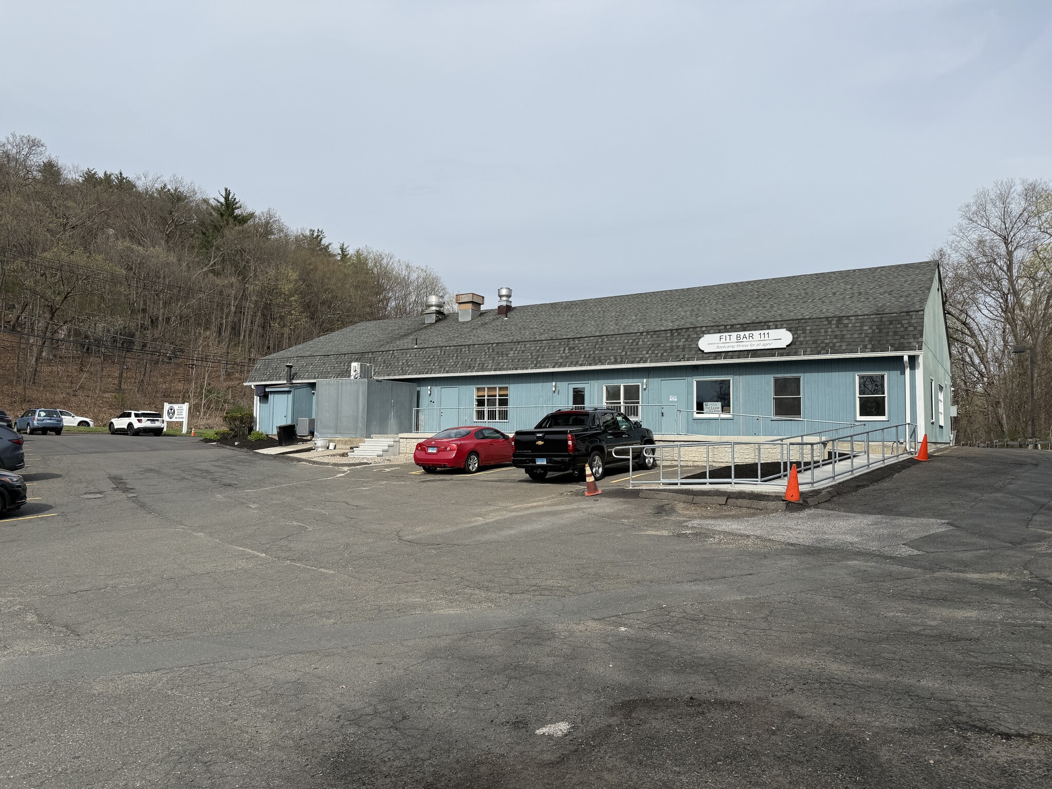 140 Albany Tpke, Canton, CT for lease Building Photo- Image 1 of 4