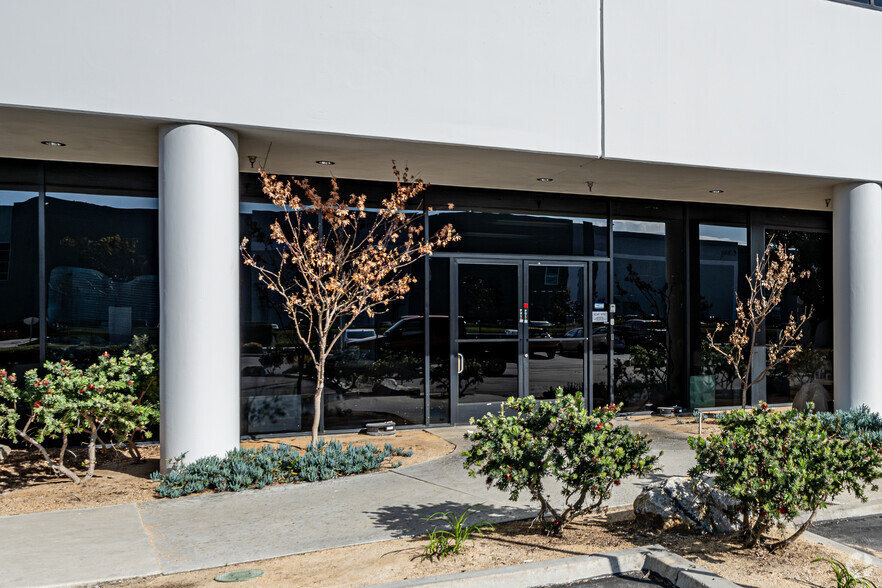 16400 Trojan Way, La Mirada, CA for lease - Building Photo - Image 3 of 5