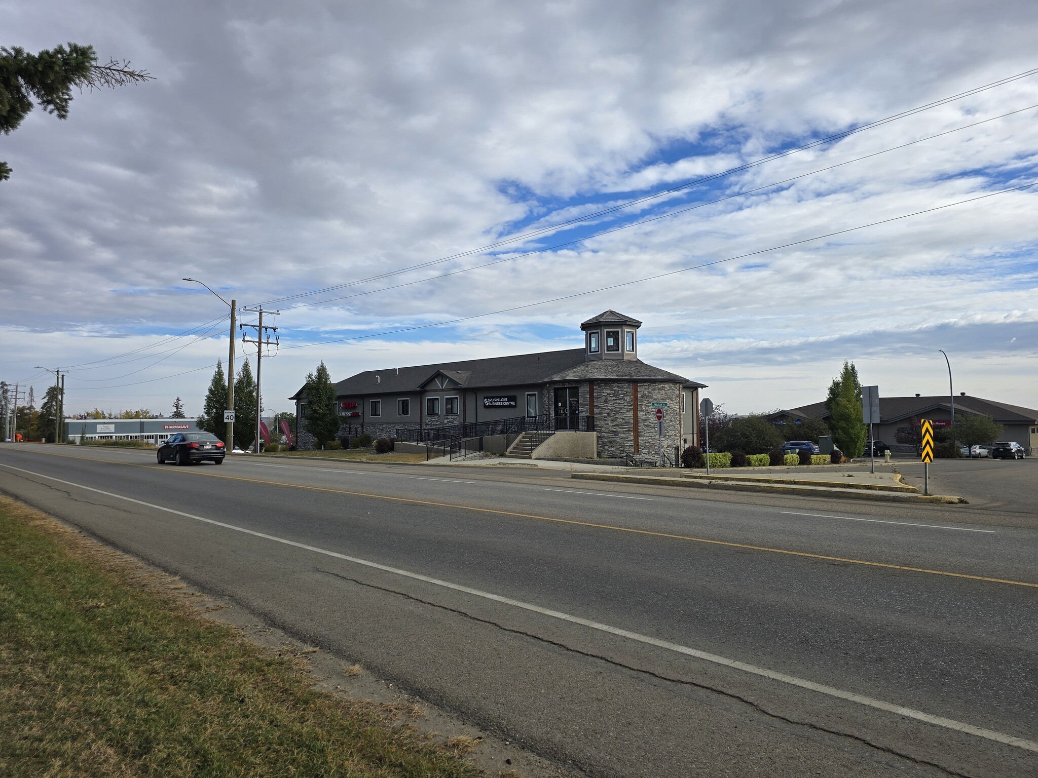 110 Pelican Pl, Sylvan Lake, AB for sale Building Photo- Image 1 of 94
