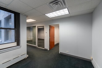 8 S Michigan Ave, Chicago, IL for lease Interior Photo- Image 1 of 7