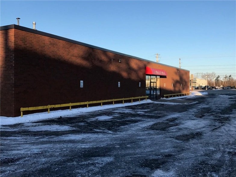 2172 Robertson Rd, Ottawa, ON for lease - Building Photo - Image 2 of 2