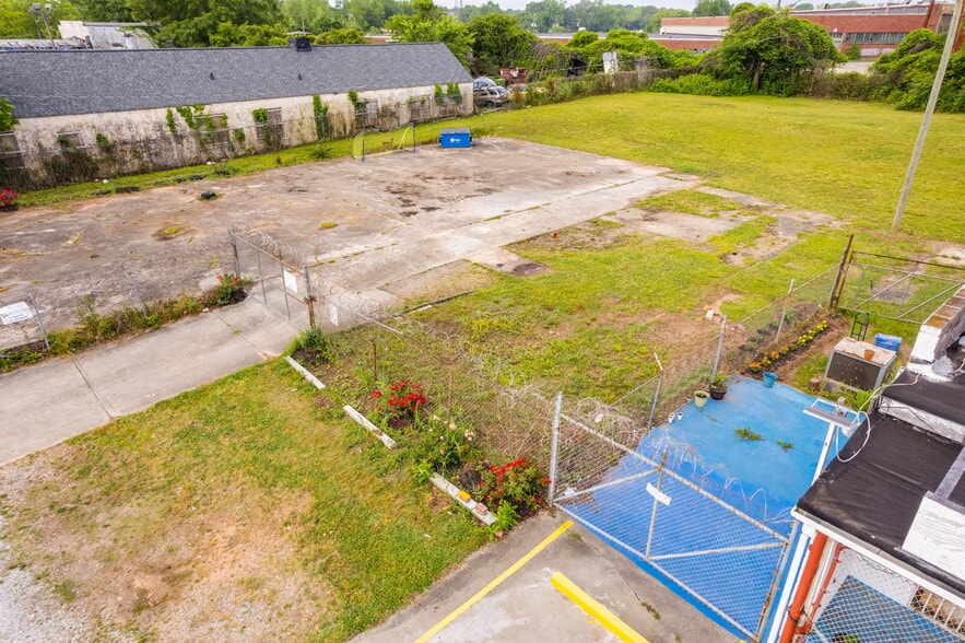 1155 SW Sylvan Rd, Atlanta, GA for lease - Building Photo - Image 3 of 19