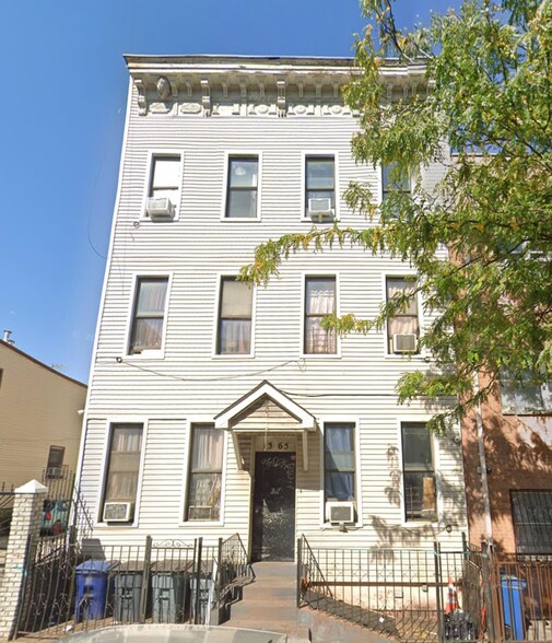 1365 Dekalb Ave, Brooklyn, NY for sale - Primary Photo - Image 1 of 7