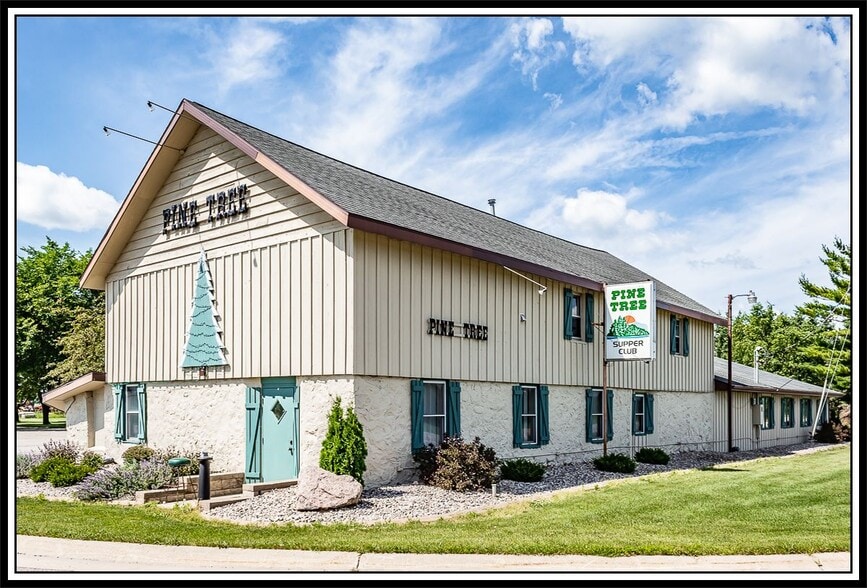 E8095 State Road 54, New London, WI for sale - Building Photo - Image 1 of 1