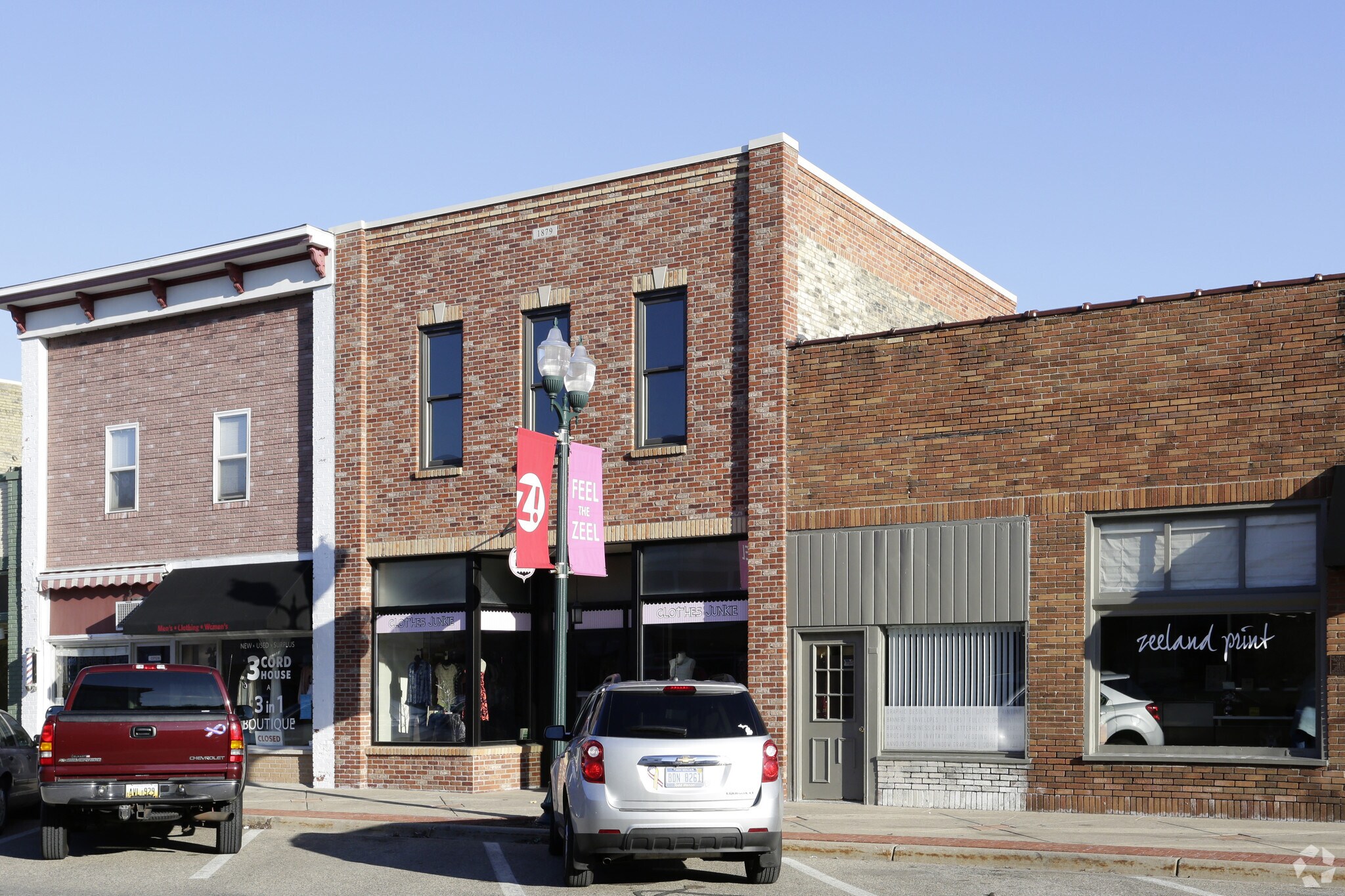141-143 E Main Ave, Zeeland, MI for sale Primary Photo- Image 1 of 1