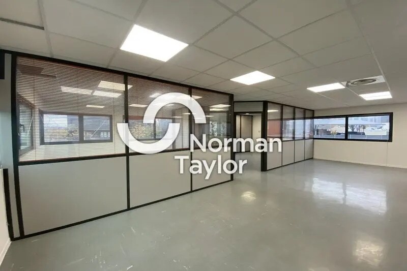Office in Montpellier for lease - Interior Photo - Image 3 of 7