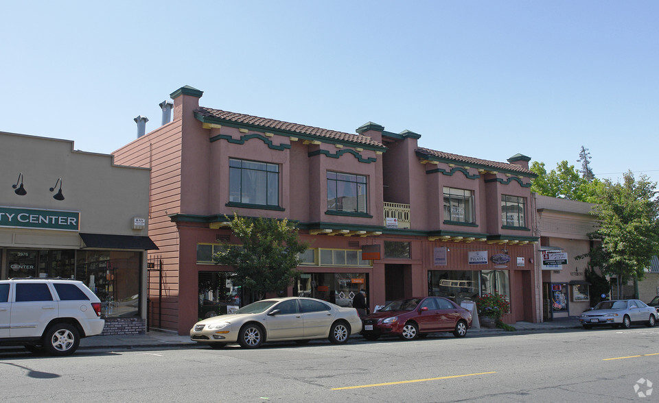 3966 Piedmont Ave, Oakland, CA for lease - Building Photo - Image 2 of 20