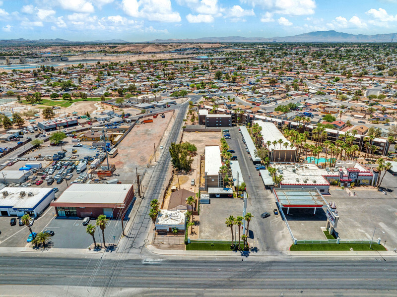 5690 Boulder Hwy, Las Vegas, NV for sale Primary Photo- Image 1 of 6