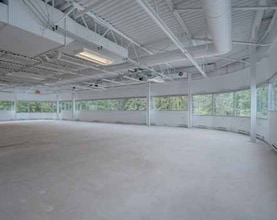 4225 Kincaid St, Burnaby, BC for sale Interior Photo- Image 1 of 5