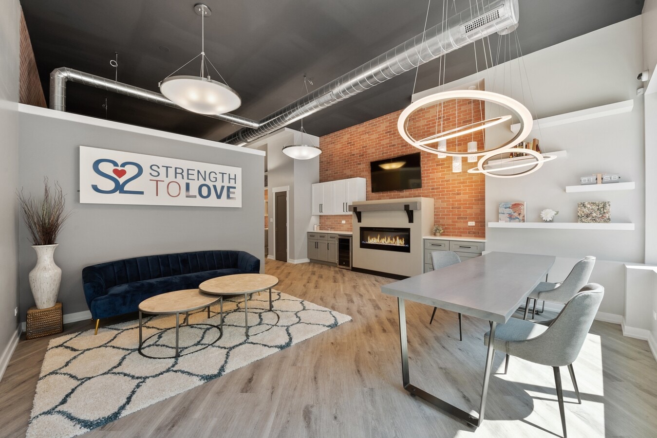 2136 W Belmont Ave, Chicago, IL 60618 - Unit 1 - - Interior Photo - Image 1 of 12