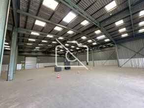 Flex in Viry-Châtillon for lease Interior Photo- Image 2 of 4