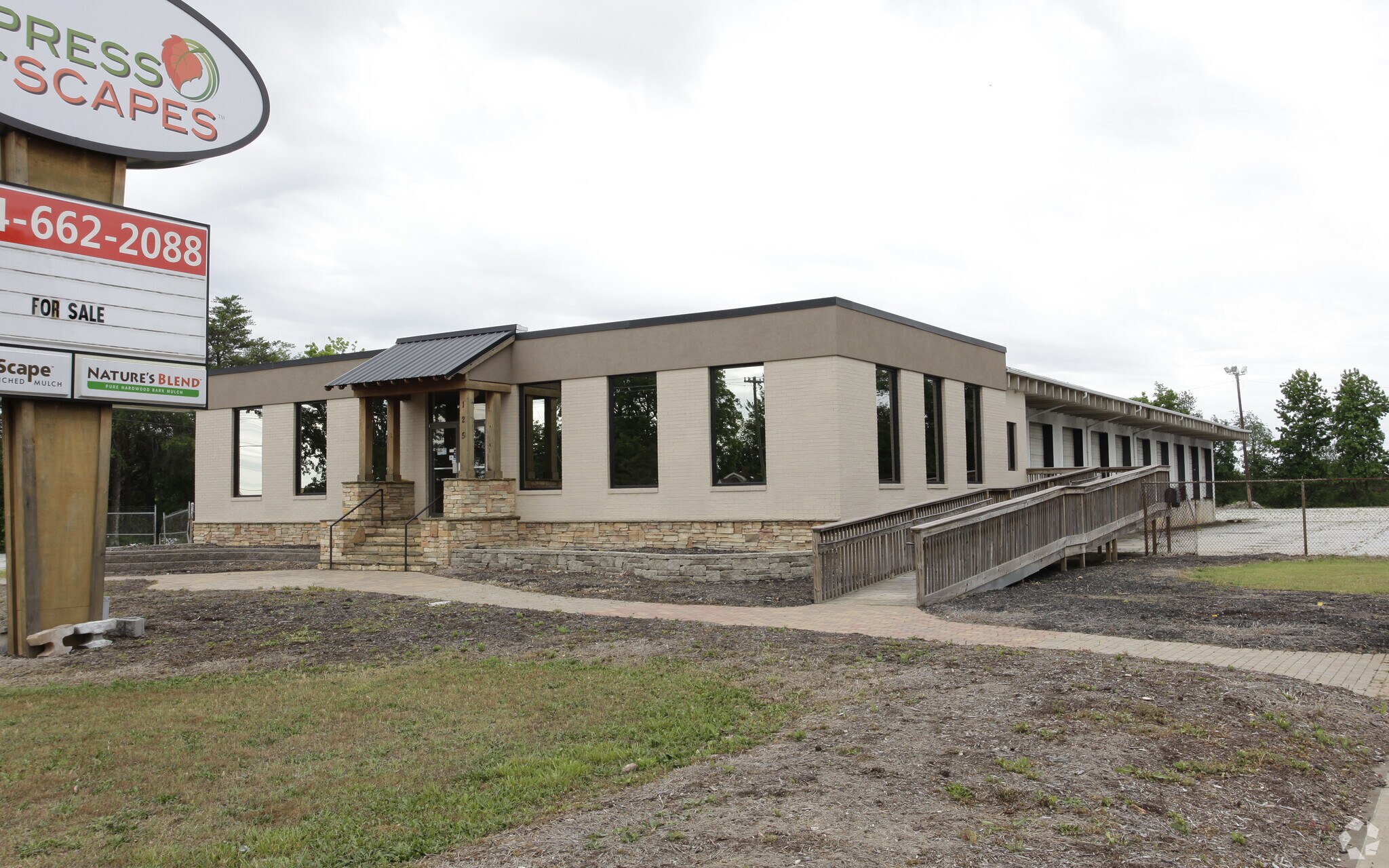 125 N Buncombe Rd, Greer, SC for sale Primary Photo- Image 1 of 1