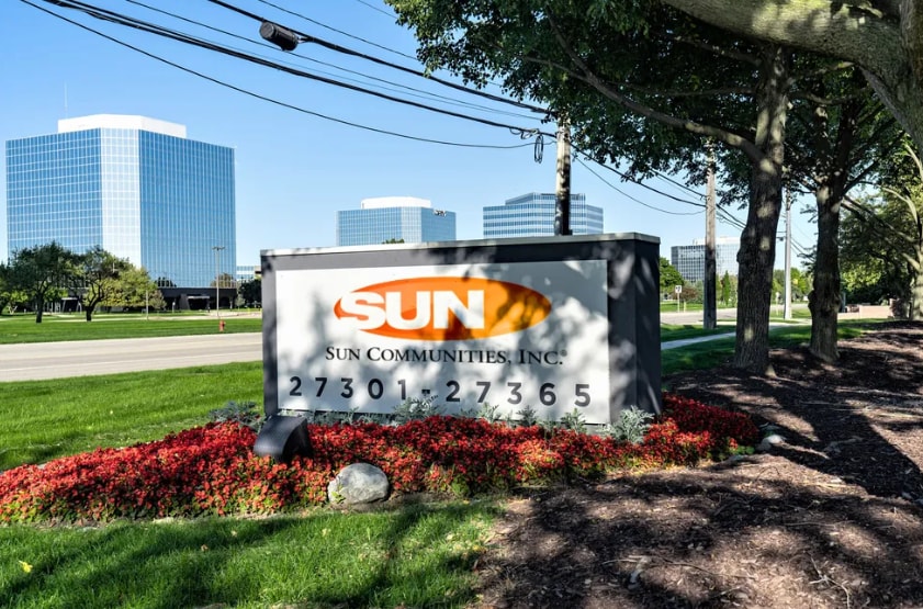 27301-27335 W 11 Mile Rd, Southfield, MI for sale - Building Photo - Image 2 of 9