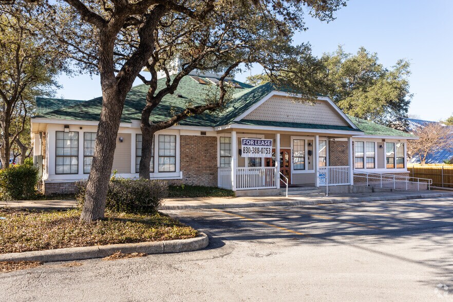 13431 Blanco Rd, San Antonio, TX for lease - Building Photo - Image 1 of 14