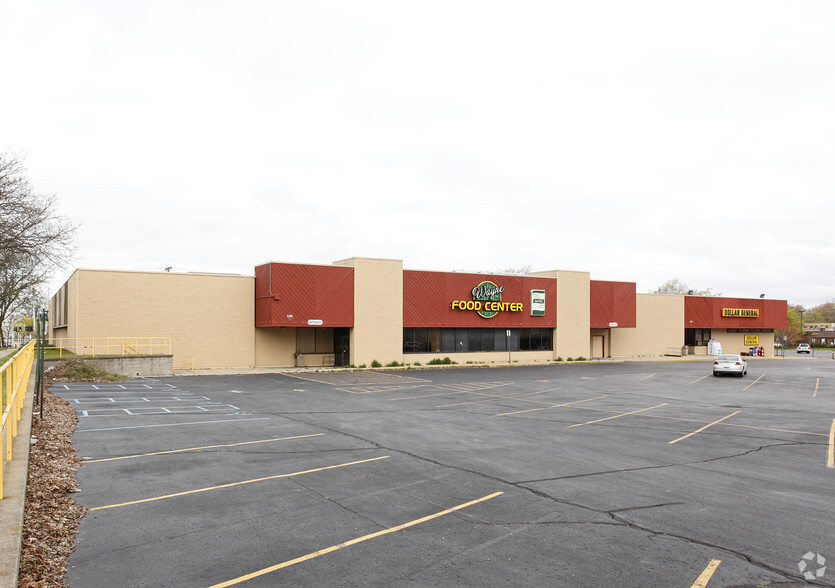 35400-35412 E Michigan Ave, Wayne, MI for lease - Primary Photo - Image 1 of 10