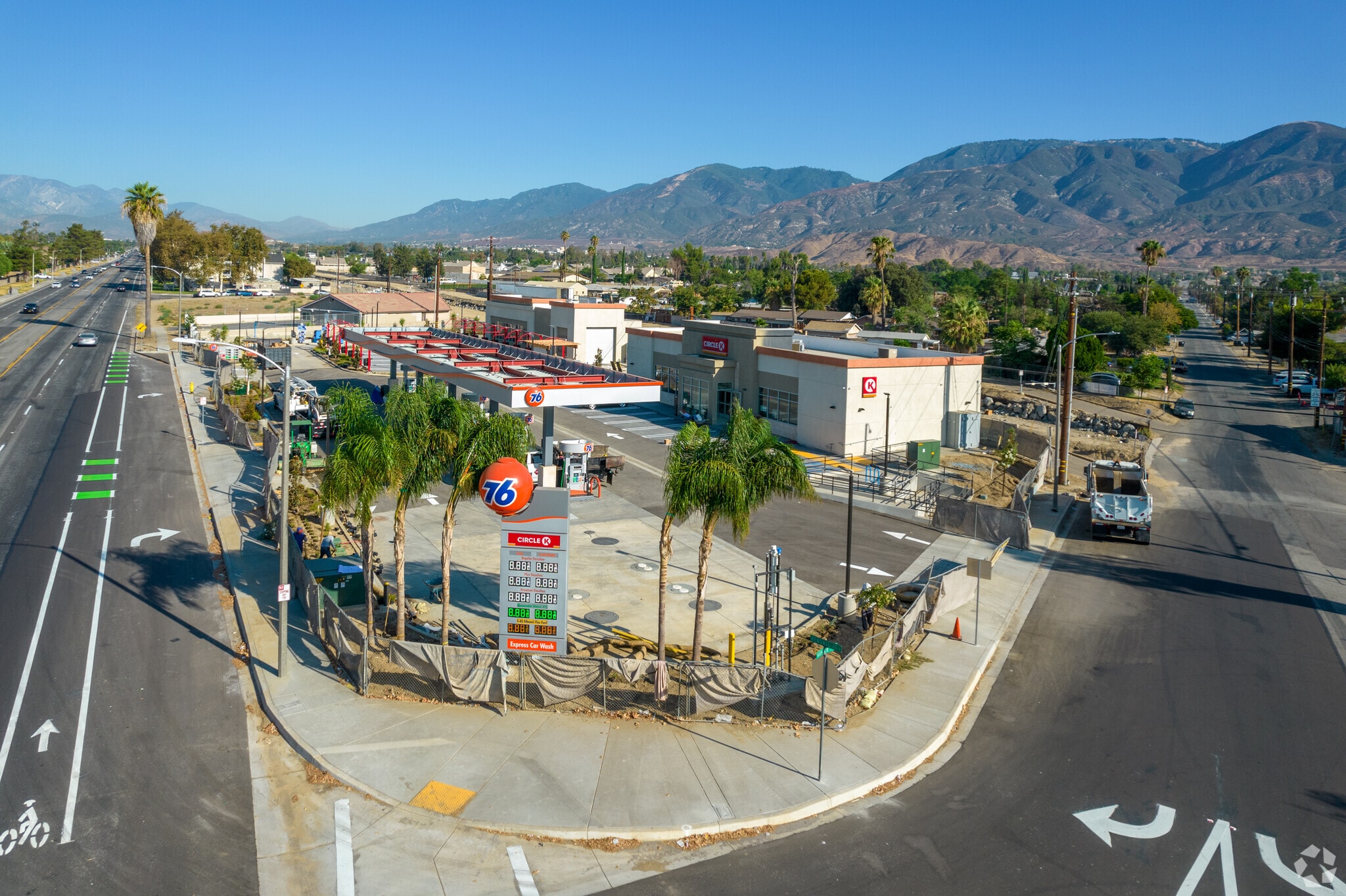 1108 Kendall Dr, San Bernardino, CA for sale Primary Photo- Image 1 of 4
