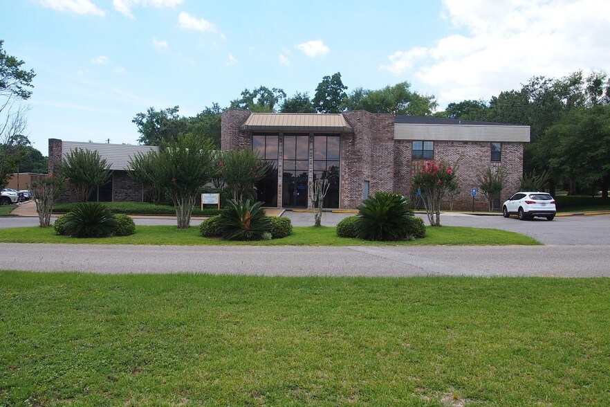 600 Azalea Rd, Mobile, AL for sale - Building Photo - Image 1 of 1