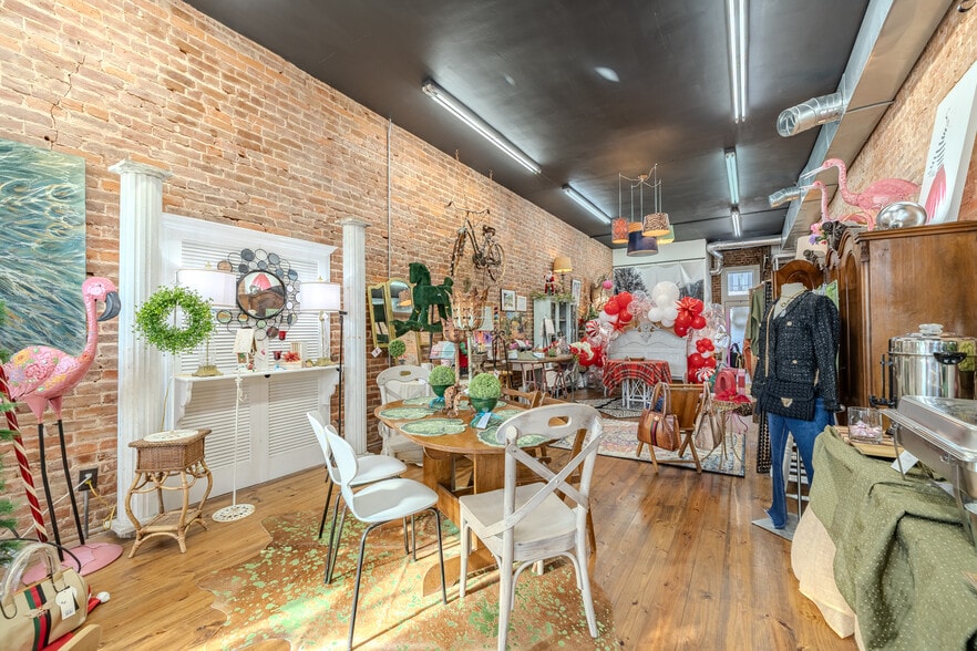 104 E Main St, Adamsville, TN for sale - Building Photo - Image 3 of 17