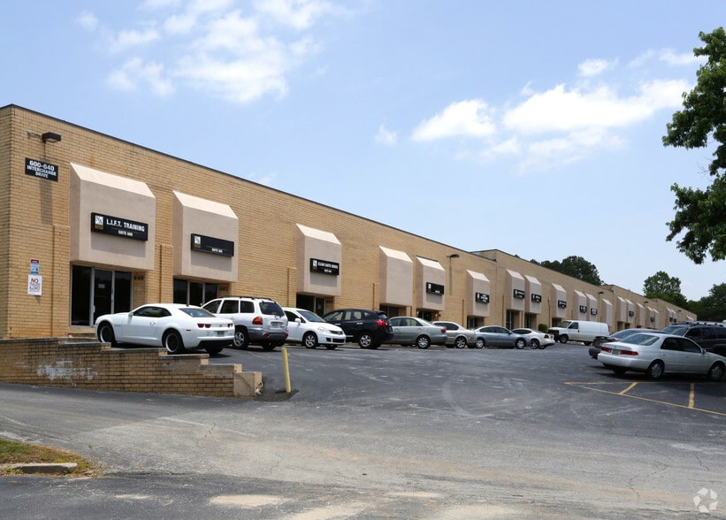 600-640 Interchange Dr SW, Atlanta, GA for lease - Building Photo - Image 3 of 11