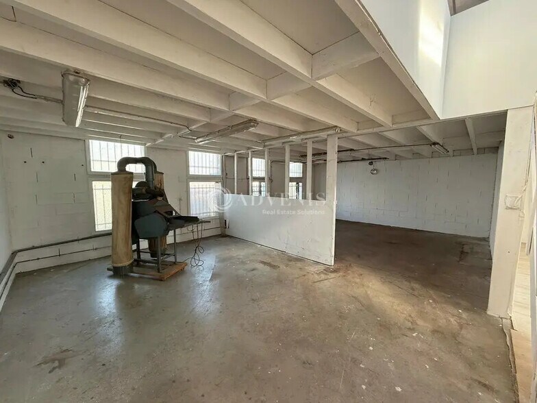 Flex in Saint-Jean-le-Blanc for lease - Building Photo - Image 3 of 10