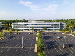 600 Airborne Pky, Cheektowaga, NY for lease Interior Photo- Image 1 of 23