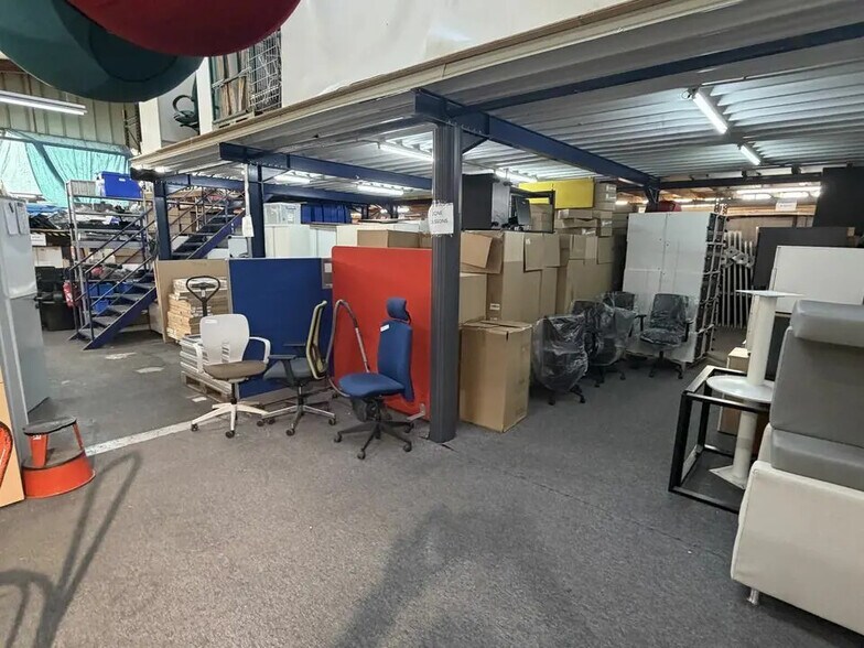 Flex in Valence for lease - Building Photo - Image 3 of 3