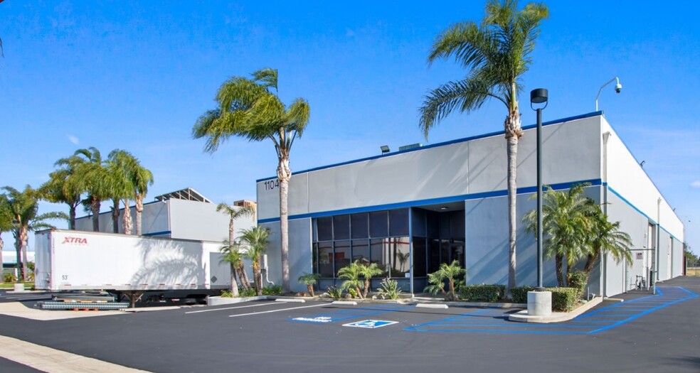 11041-11051 Via El Mercado, Los Alamitos, CA for lease - Building Photo - Image 1 of 1