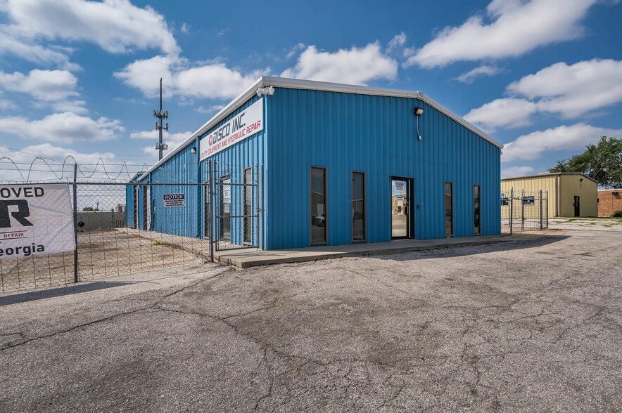 1716 SE 14th Ave, Amarillo, TX for lease - Building Photo - Image 3 of 17