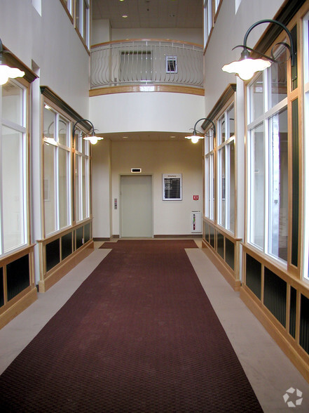 275 Martine St, Fall River, MA for lease - Lobby - Image 3 of 5