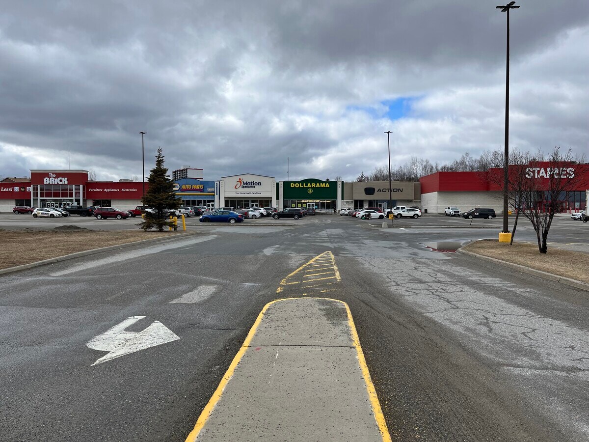 747 Notre Dame Av, Sudbury, ON P3A 2T2