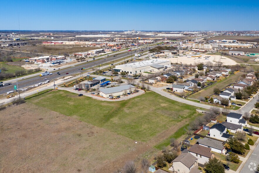21197 E Frontage Rd, Kyle, TX for sale - Primary Photo - Image 1 of 9