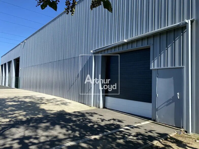 Flex in Lisses for sale - Building Photo - Image 1 of 7