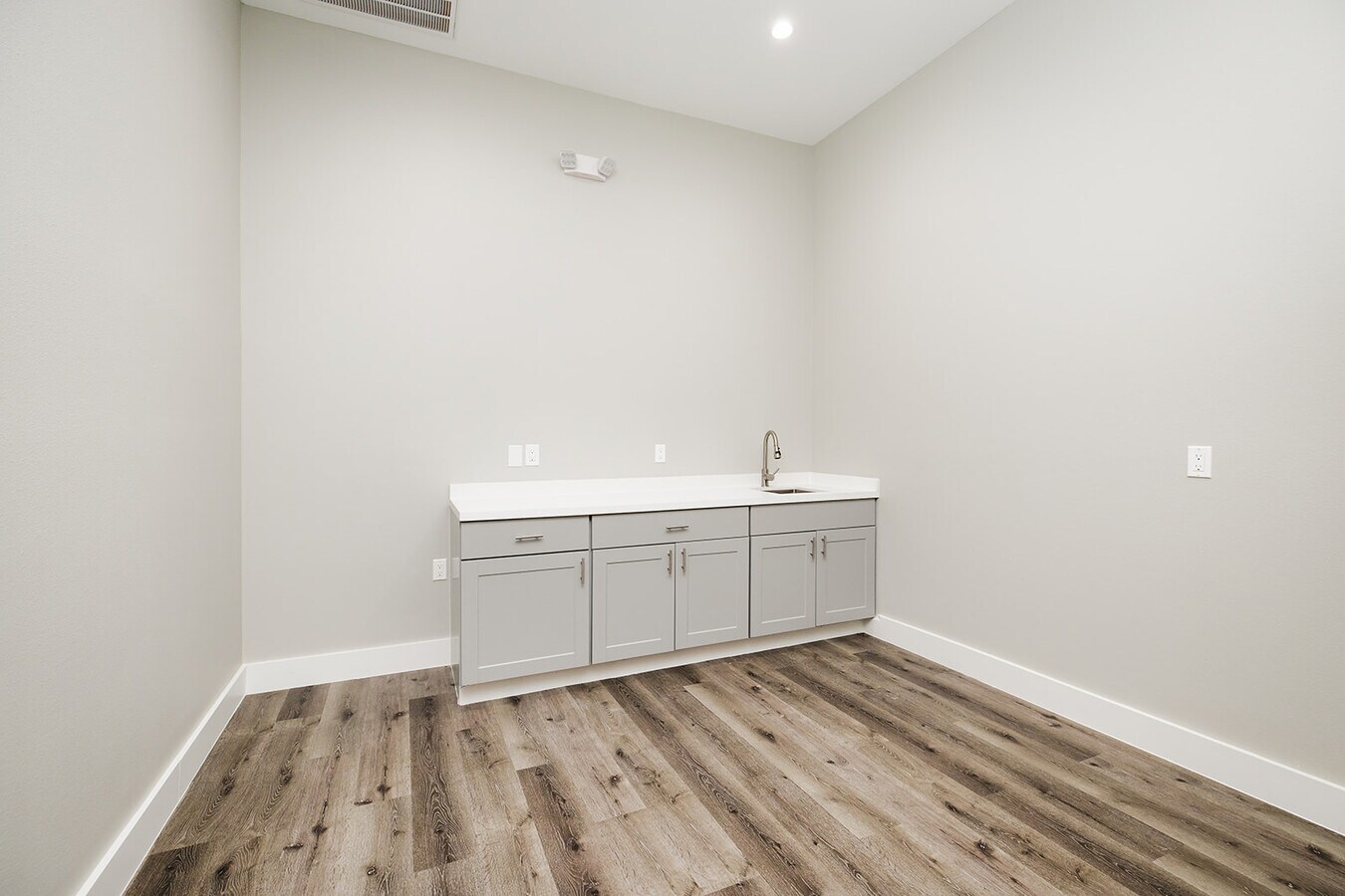 8525 N Sam Houston Pkwy E, Humble, TX 77396 - Unit 903 -  - Interior Photo - Image 2 of 19