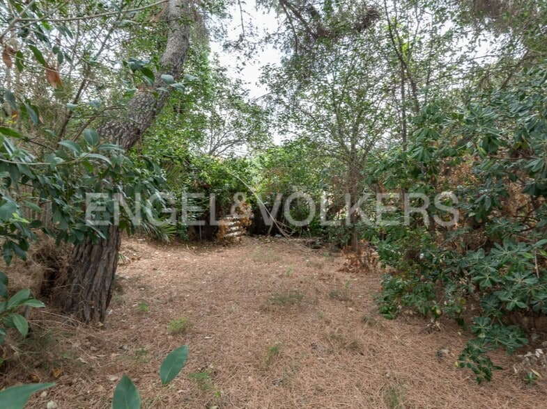 Land in Barcelona, Barcelona for sale - Building Photo - Image 2 of 4