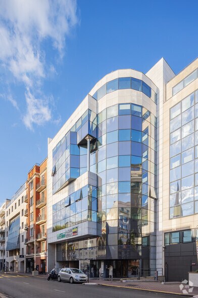 80 Rue Anatole France, Levallois-Perret for lease - Primary Photo - Image 1 of 3
