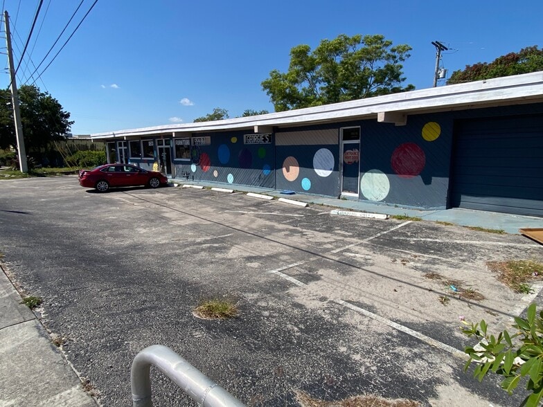 4231 N Dixie Hwy, Oakland Park, FL for lease - Building Photo - Image 2 of 3