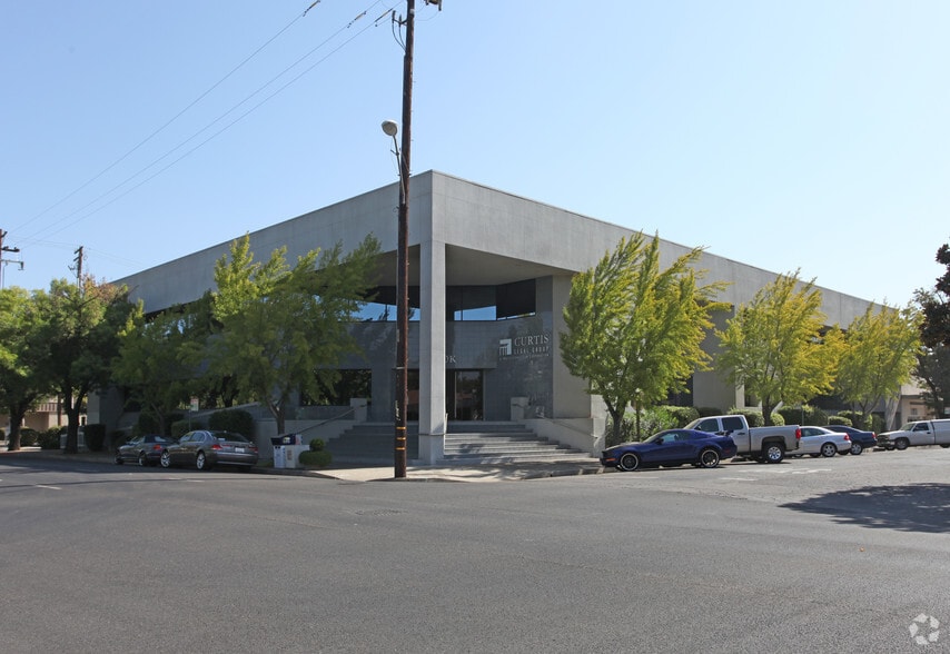 1300 K St, Modesto, CA for lease - Building Photo - Image 1 of 16