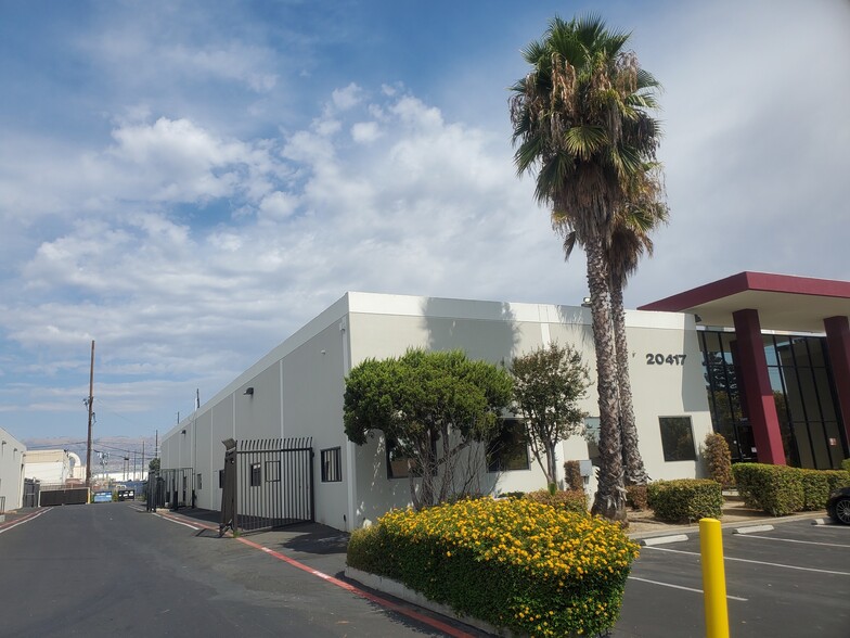 20417 Nordhoff St, Chatsworth, CA for lease - Building Photo - Image 3 of 14