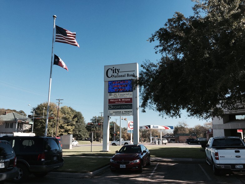 1465 W 2nd Ave, Corsicana, TX for sale - Other - Image 1 of 1