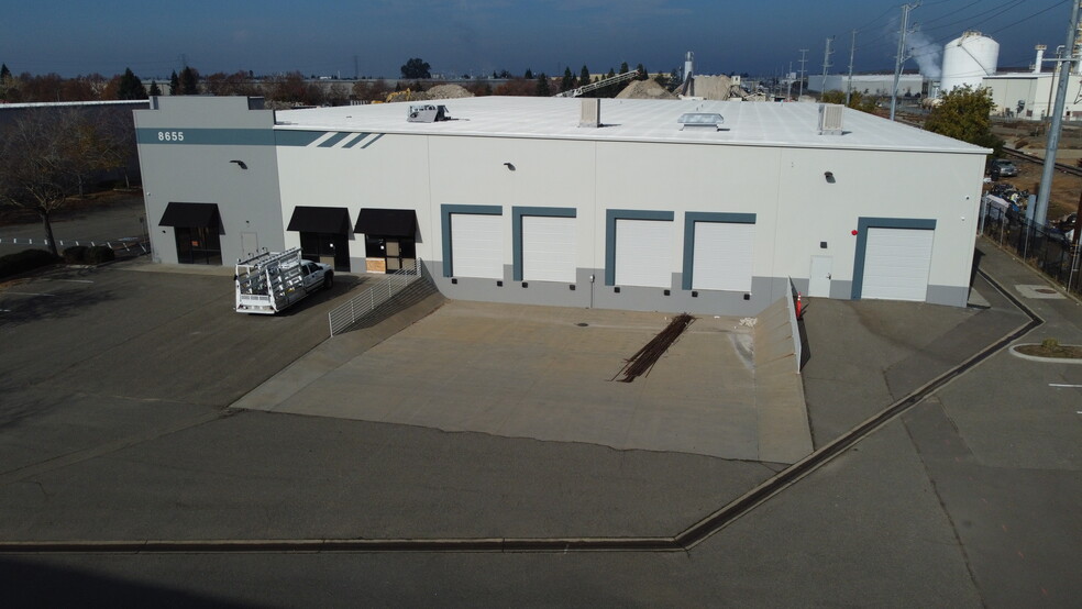 8655 Younger Creek Dr, Sacramento, CA for lease - Building Photo - Image 2 of 9