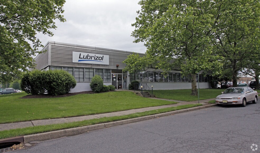 45 Industrial St W, Clifton, NJ for sale - Primary Photo - Image 1 of 1