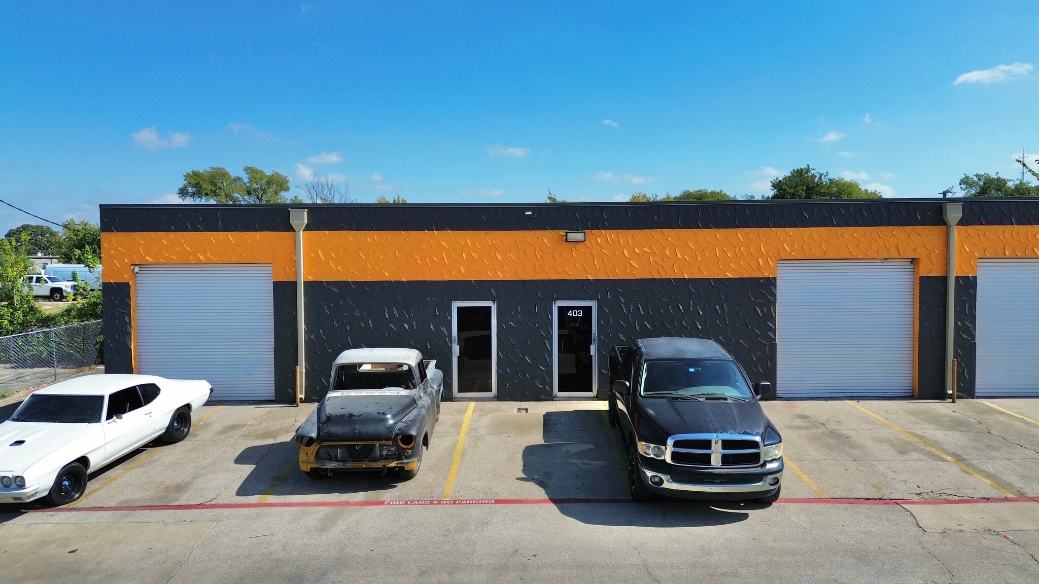 1229 Colorado Ln, Arlington, TX for lease Building Photo- Image 1 of 2
