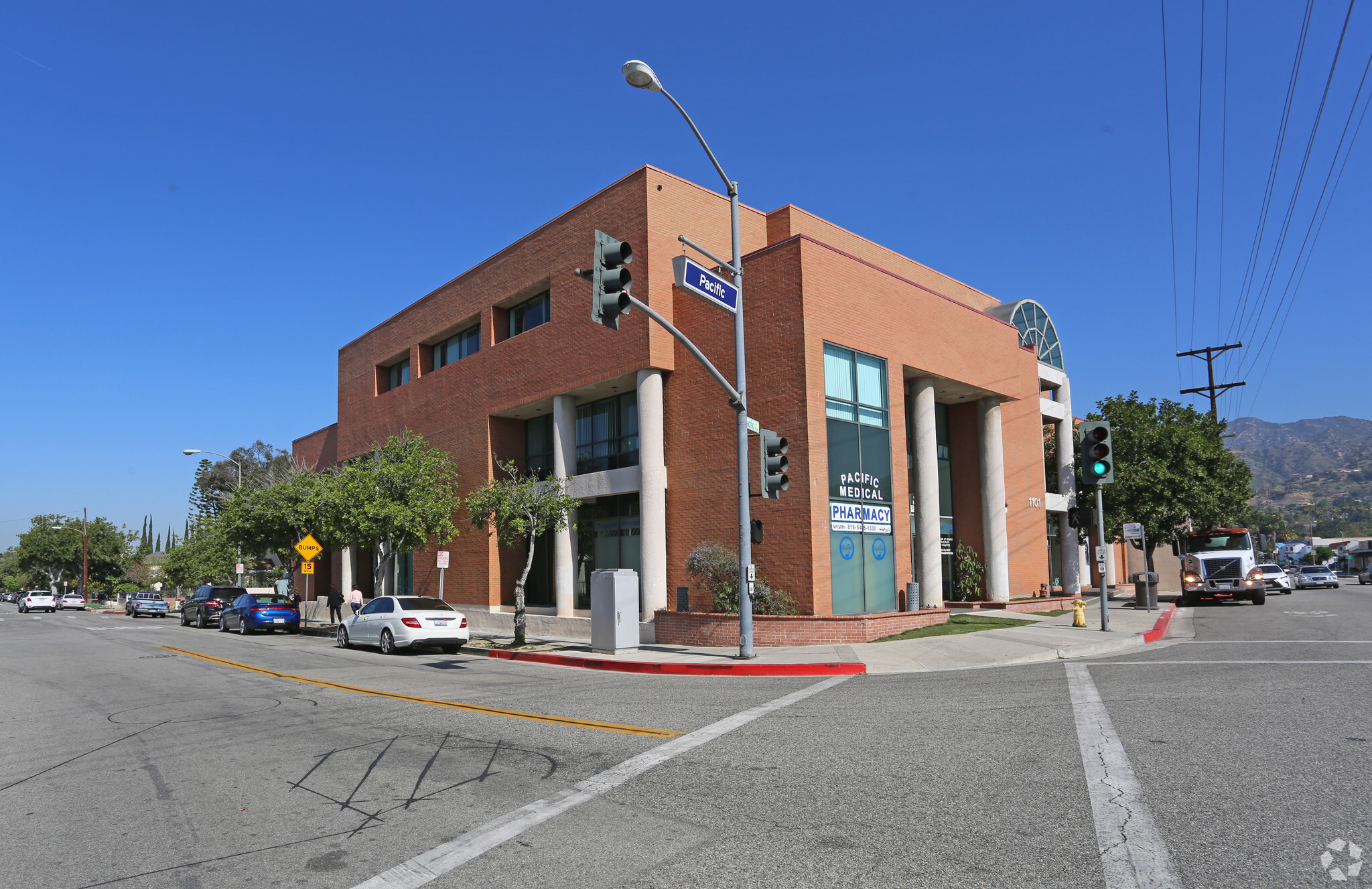 1101 N Pacific Ave, Glendale, CA for lease Primary Photo- Image 1 of 5