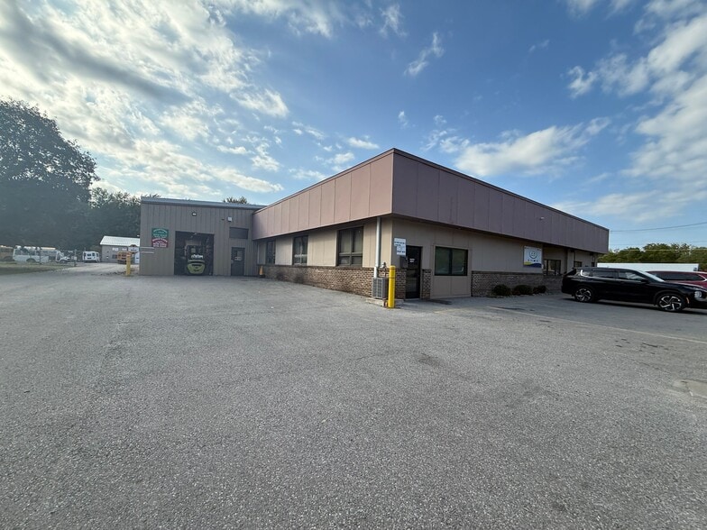 7765 Lakeport Rd, Chittenango, NY for lease - Primary Photo - Image 2 of 13