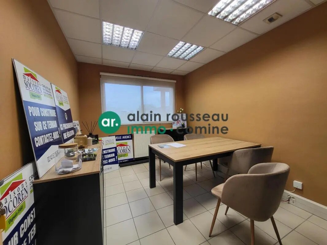 Office in SAINT-BARTHELEMY-D'ANJOU for lease Interior Photo- Image 1 of 4